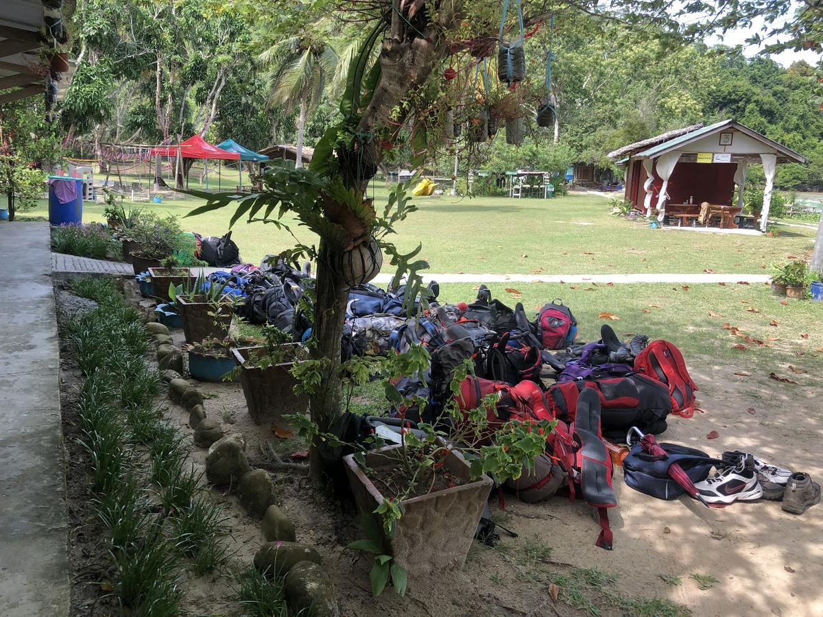 Dragon Pearl Beach Resort Kota Belud Buitenkant foto